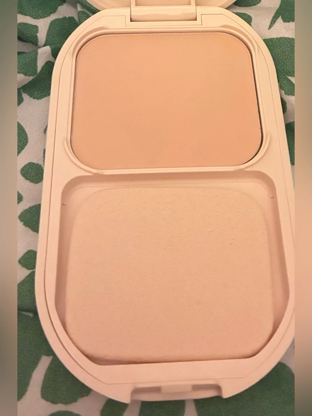 Laura Mercier Real Flawless Feather Matte Powder Foundation 1C Meringue 7.6g
